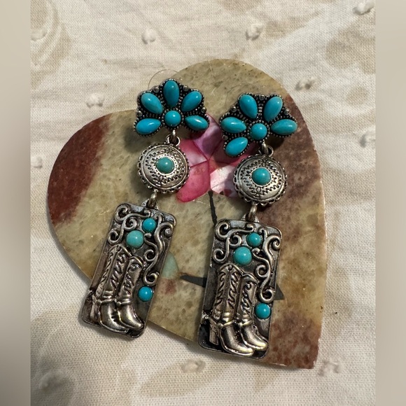 Western Aztec & Boot Dangling
Stud Earrings - Picture 3 of 5